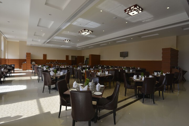 Dining 54 of 83