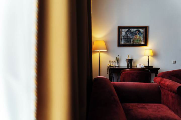 Room 27 of 80