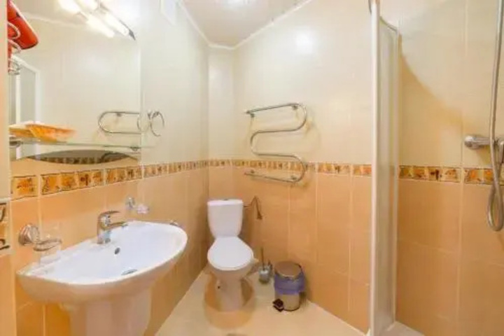 Room 4 of 4