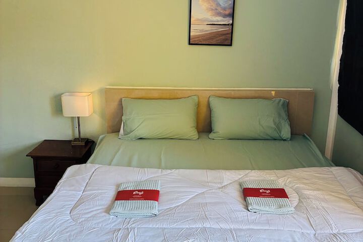 Room 7 of 28