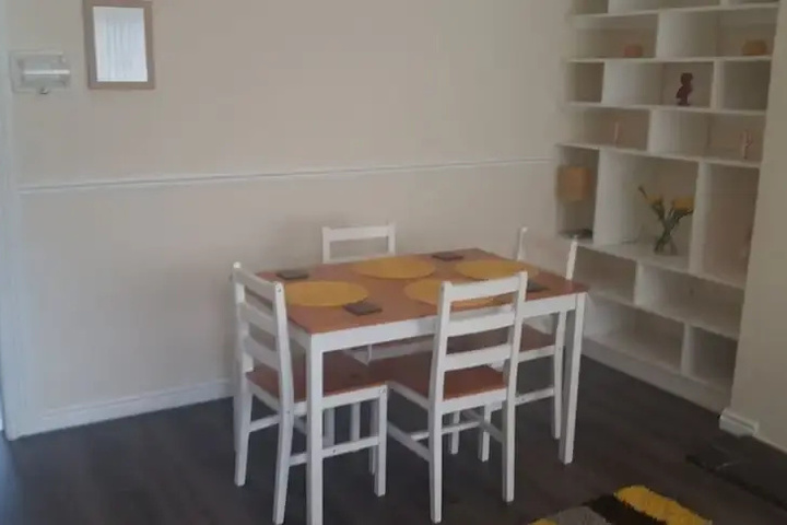 Room 5 of 13