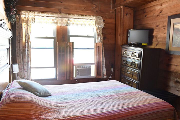 Room 28 of 128
