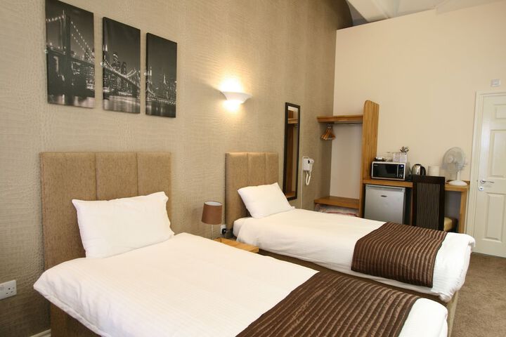 Room 4 of 44