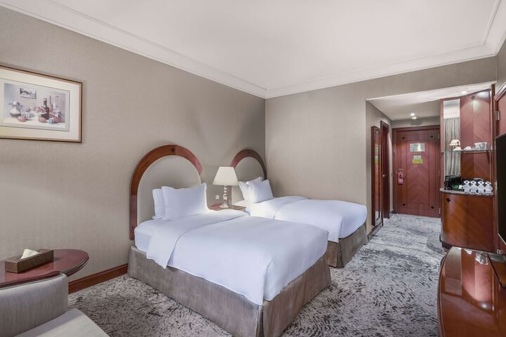 Room 27 of 139