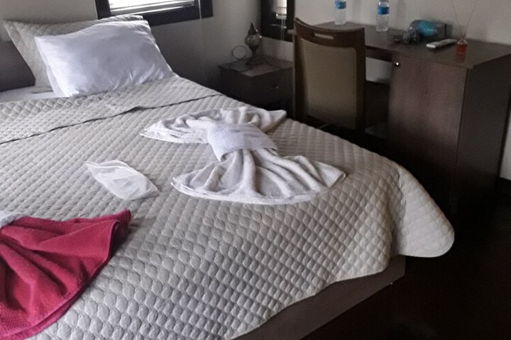 Room 8 of 44