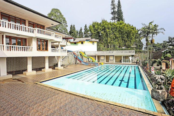 Pool 25 of 55