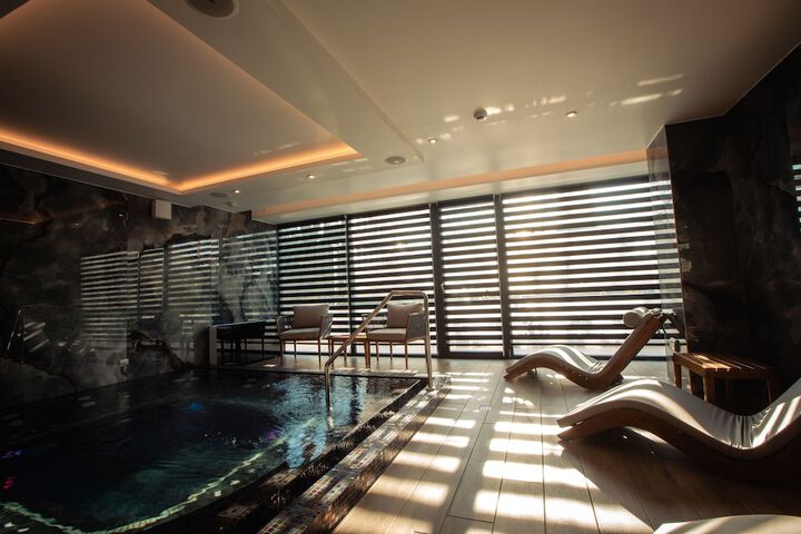 Spa 28 of 51