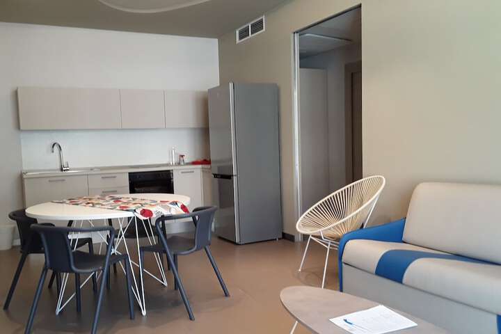 Room 16 of 33