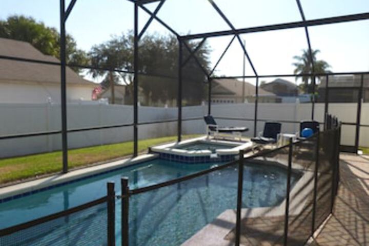 Pool 16 of 29