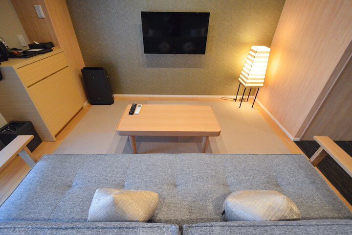 Room 10 of 47