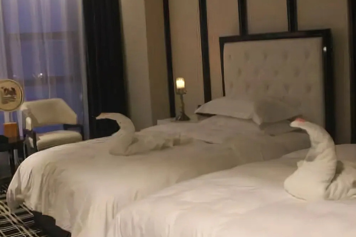 Room 17 of 20