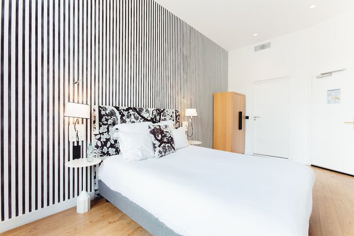 Room 14 of 64