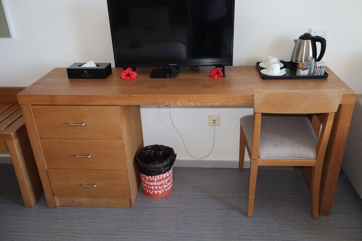 Room 34 of 91