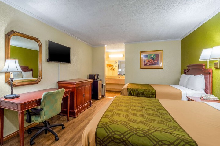 2 Double Beds (2 of 6)