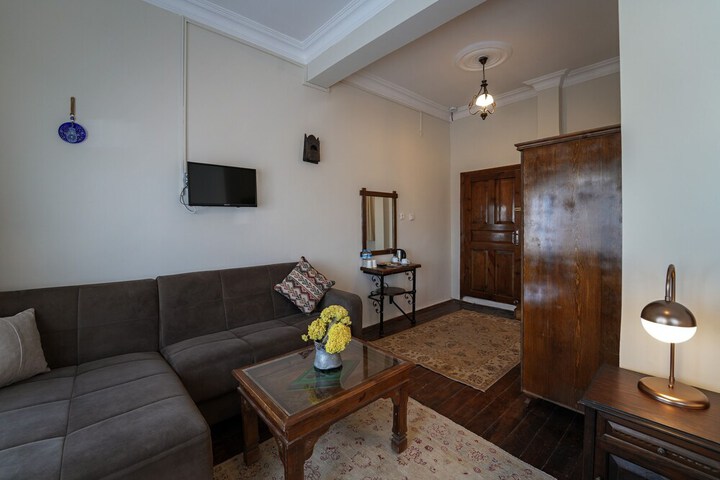 Room 19 of 140