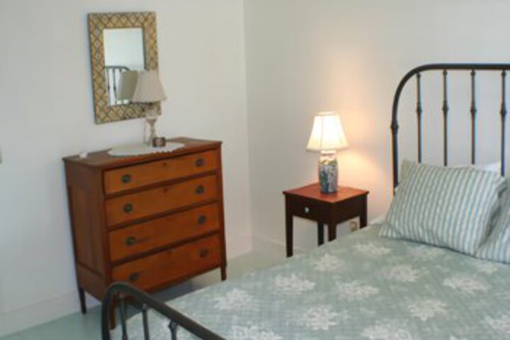 Room 30 of 40