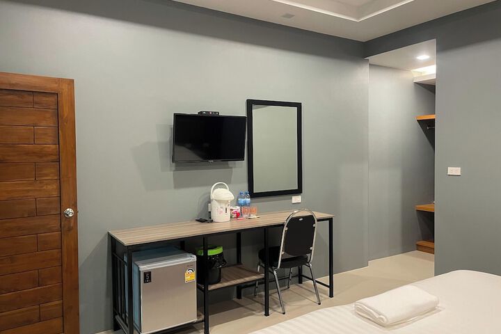 Room 3 of 12