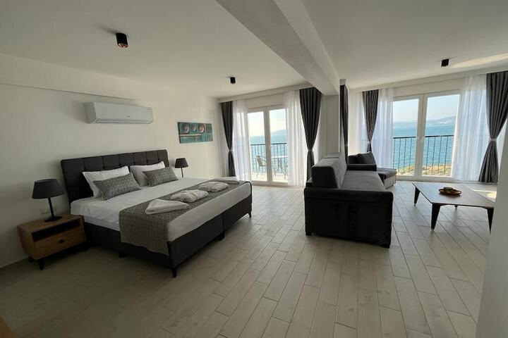 Ni Marin Hotel