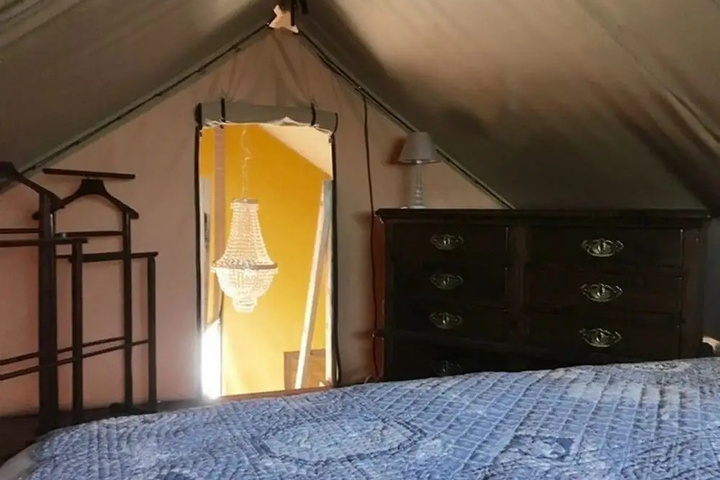 Room 3 of 18