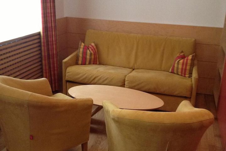 Room 25 of 54