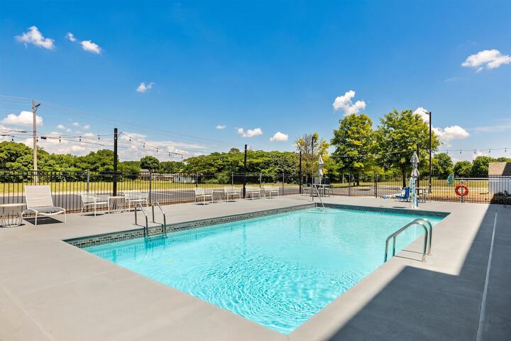 Pool 34 of 46