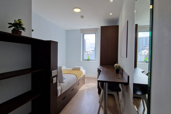 Room 5 of 51