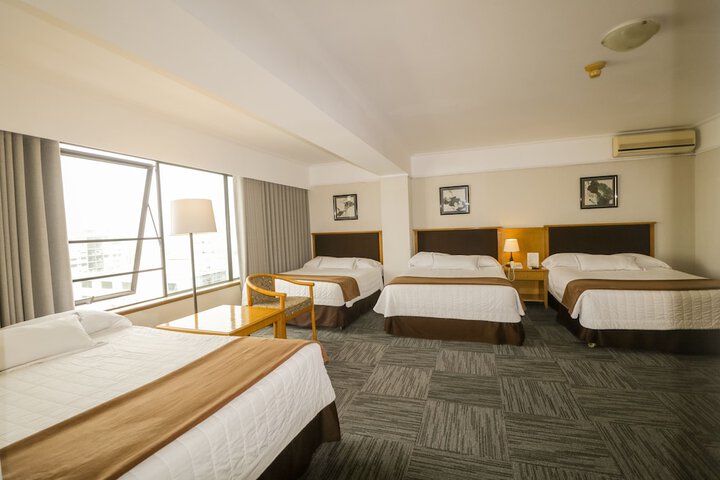 Room 29 of 125
