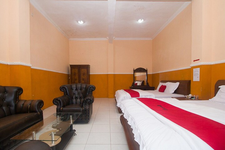 Room 12 of 27
