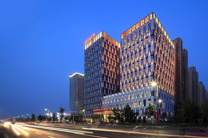 Hotel 37 of 38