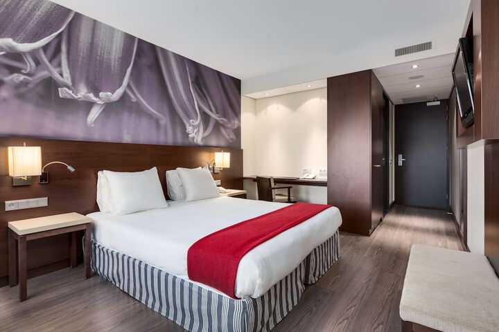 Room 4 of 23