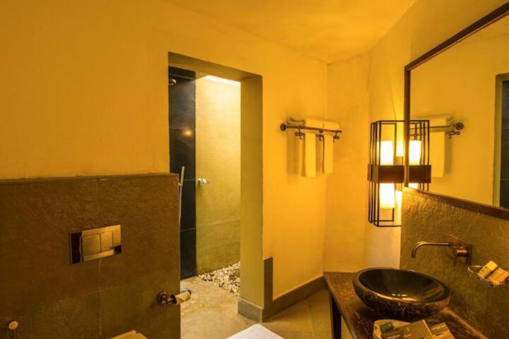 Room 13 of 45