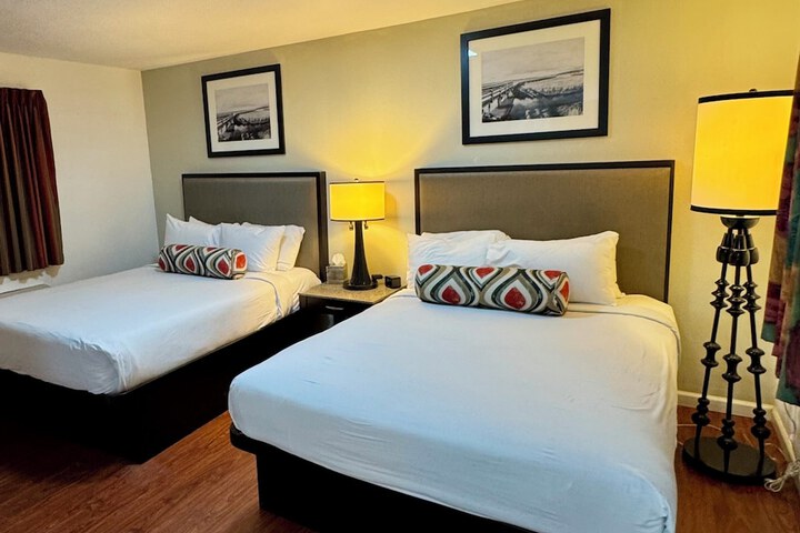 Room 8 of 30