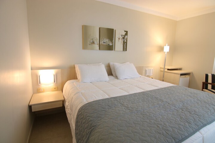 Room 10 of 50