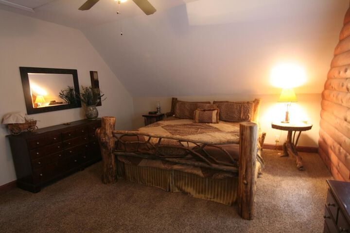 Room 6 of 27