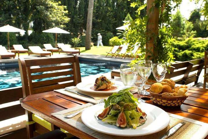 Dining 80 of 90