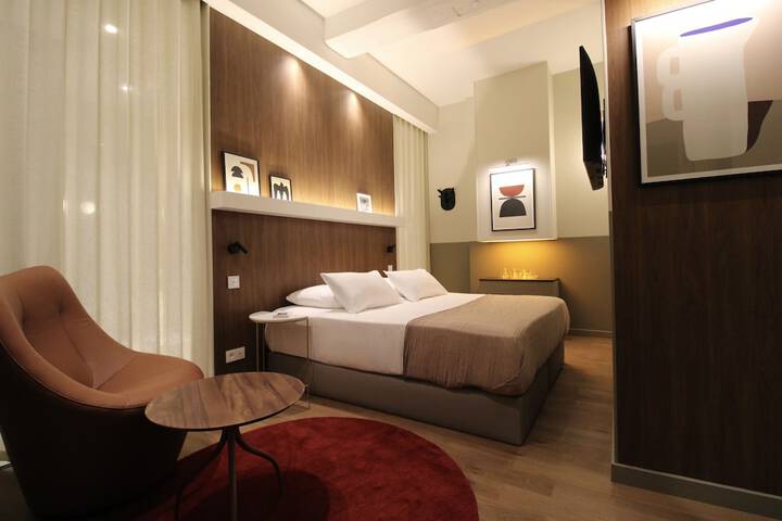 Room 373 of 780