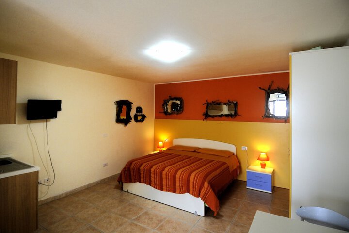 Room 6 of 120
