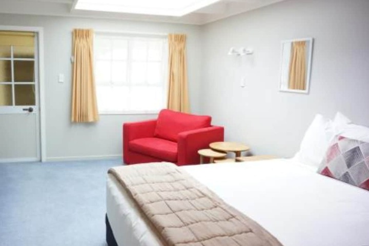 Room 8 of 36