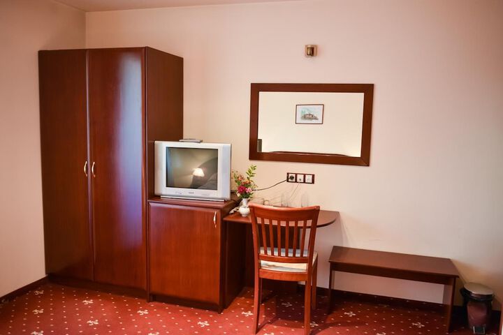 Room 17 of 57