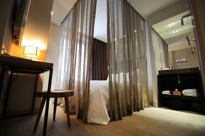 Room 29 of 116