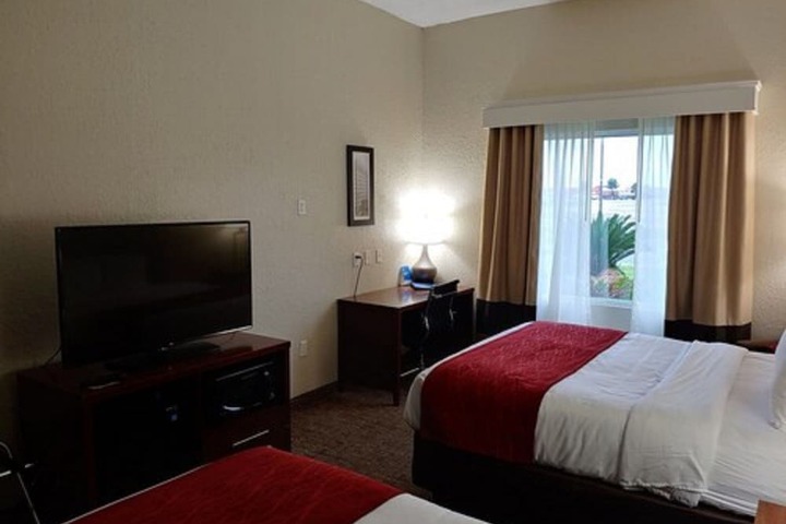 Room 8 of 61