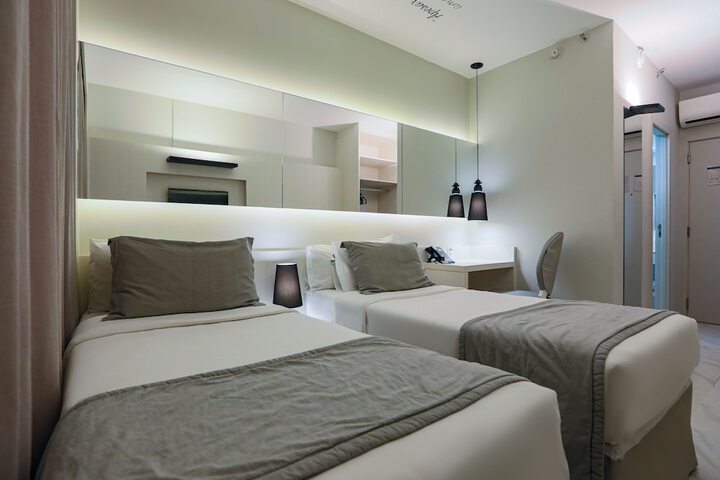 Room 13 of 46