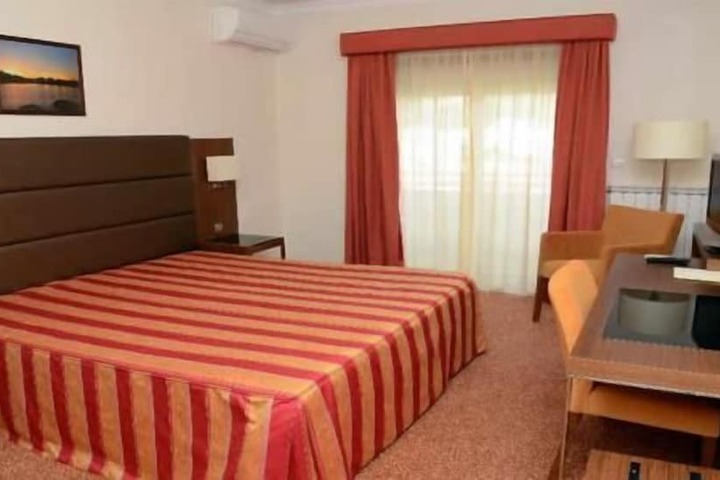Room 12 of 44