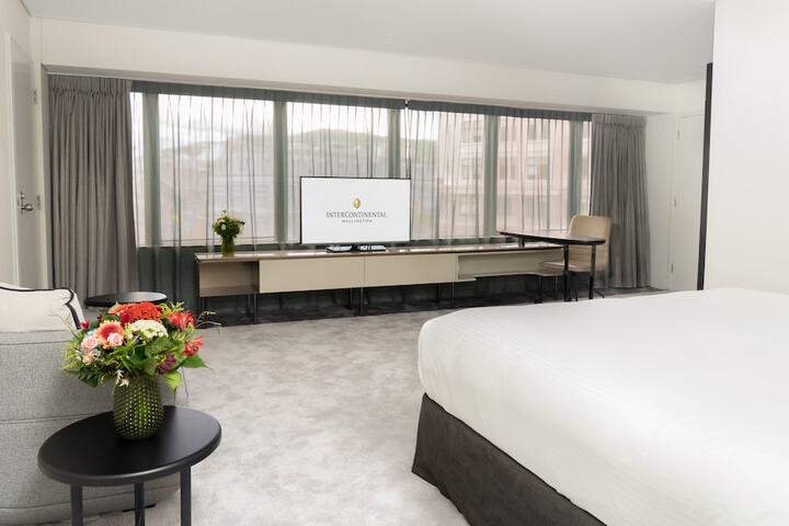 Room 15 of 142