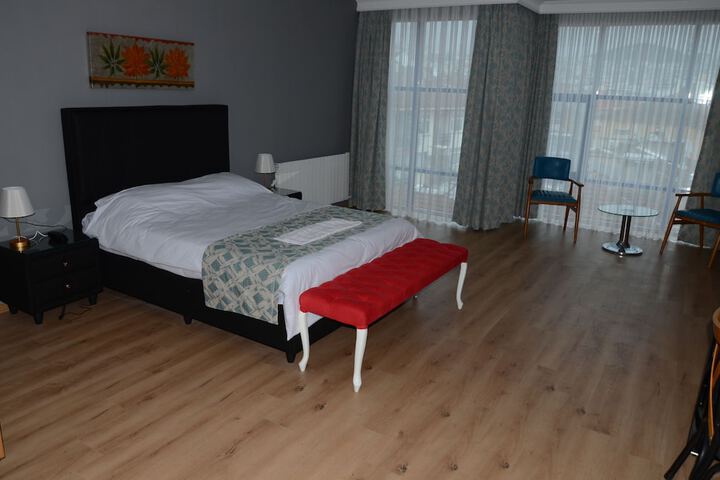 Room 13 of 43