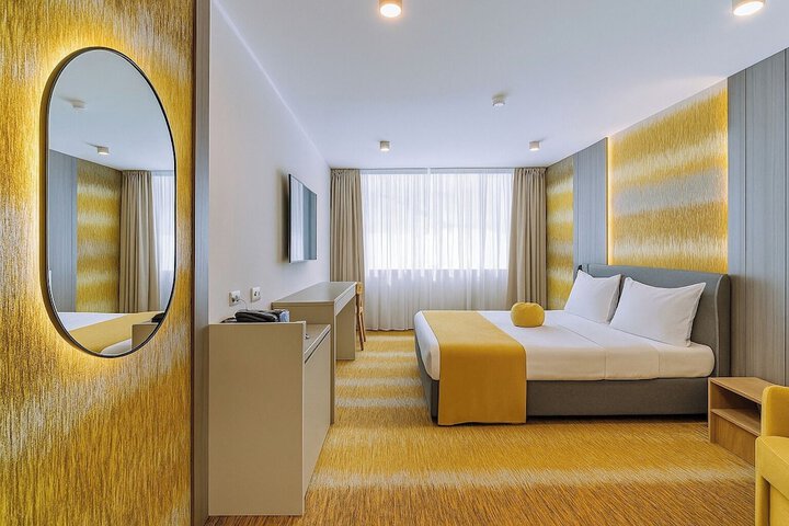 Room 31 of 76