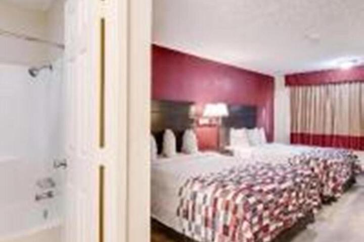 Superior Room 2 Queen Beds (5 of 5)