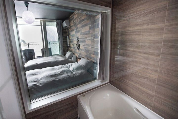 Room 20 of 72