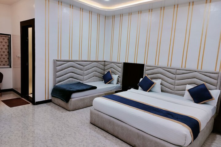 Room 12 of 29
