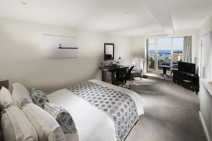 Room 7 of 30